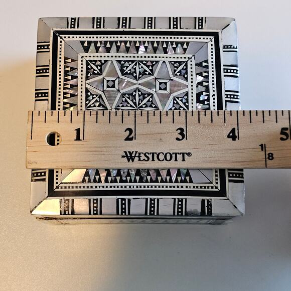 Vintage Mother of Pearl Inlay Wooden Trinket Jewelry Box made in Egypt - Picture 8 of 11